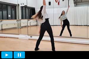 Martina - 1. Woche Modern Kids 3 Mo 18:00 Warmup