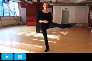 Martina - 8. Woche - Basics Video 19 'Developé & Envelopé'